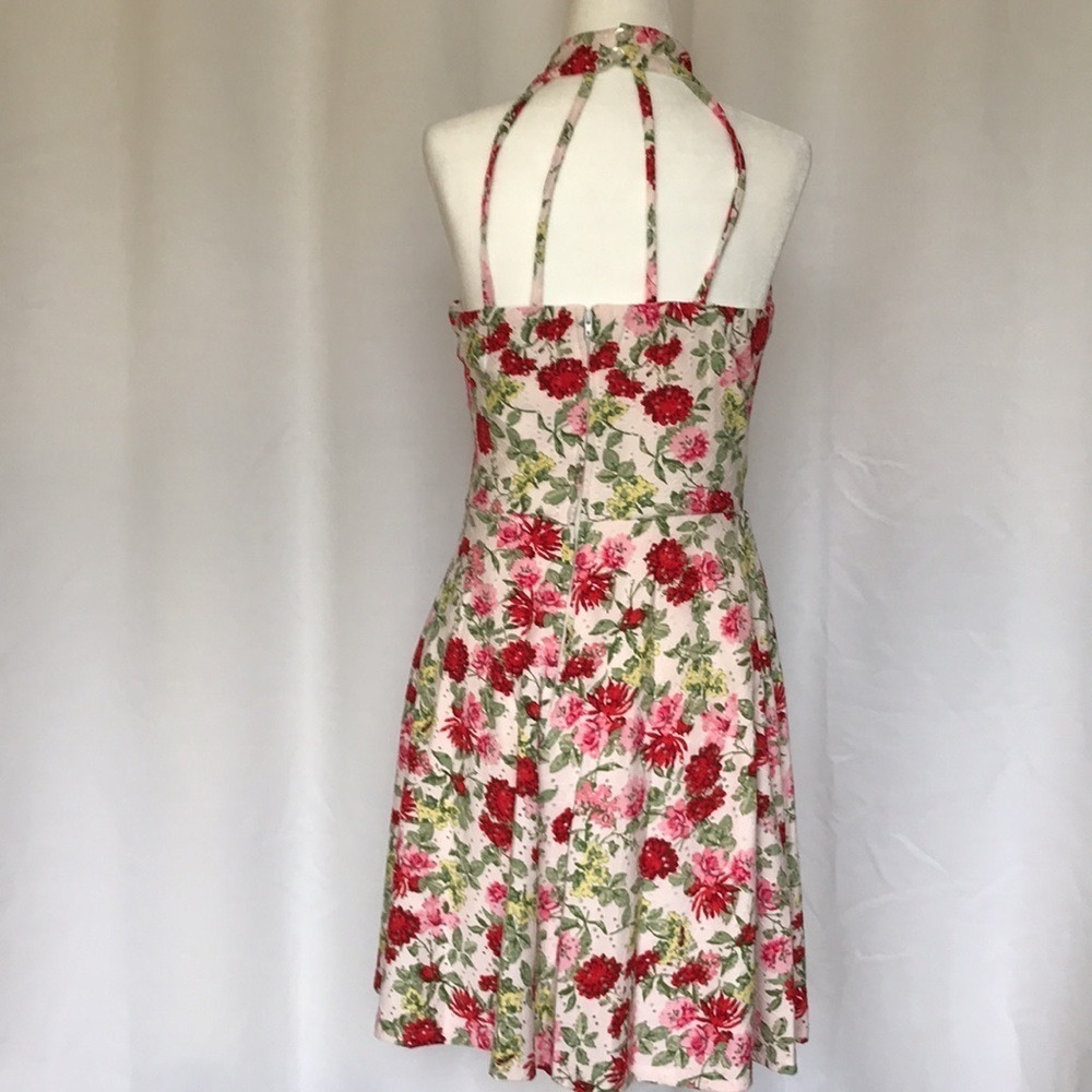 New As U Wish junior floral print eyelet halter, fit & flare dress Sz 5/6,9/10 - Picture 2 of 13